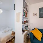 Cosy Avec Terrasse * Parijs