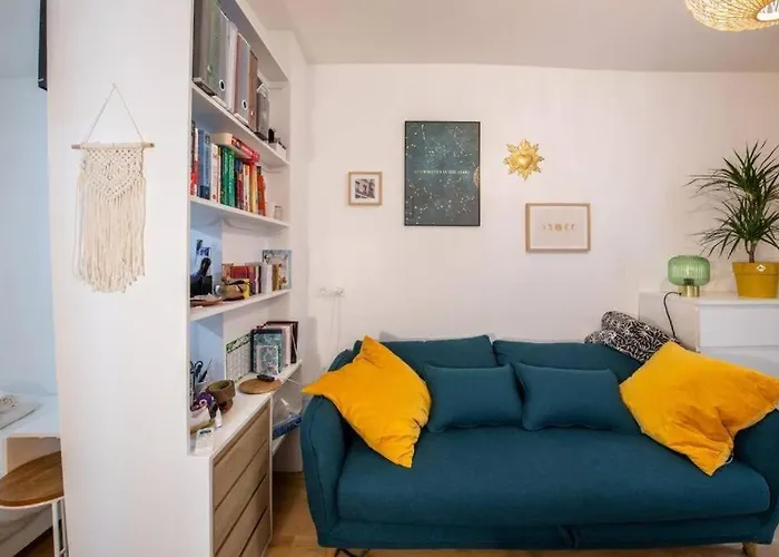 Cosy Avec Terrasse Apartman *